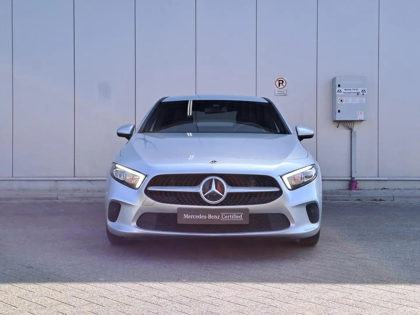 Mercedes-Benz A 180 Berline Business Line | Verwarmde Zetels | Widescr Zilver - 2