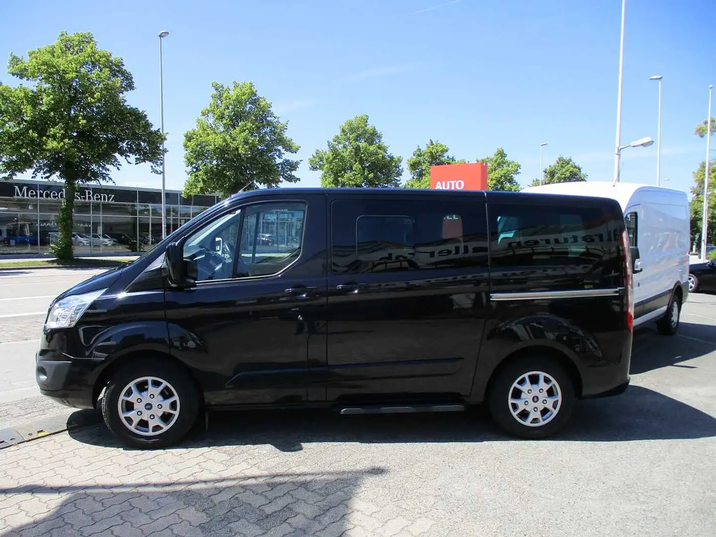 Ford Tourneo Custom Titanium *8-Sitzer*Kamera*Sitzhzg.*AHK Schwarz - 1