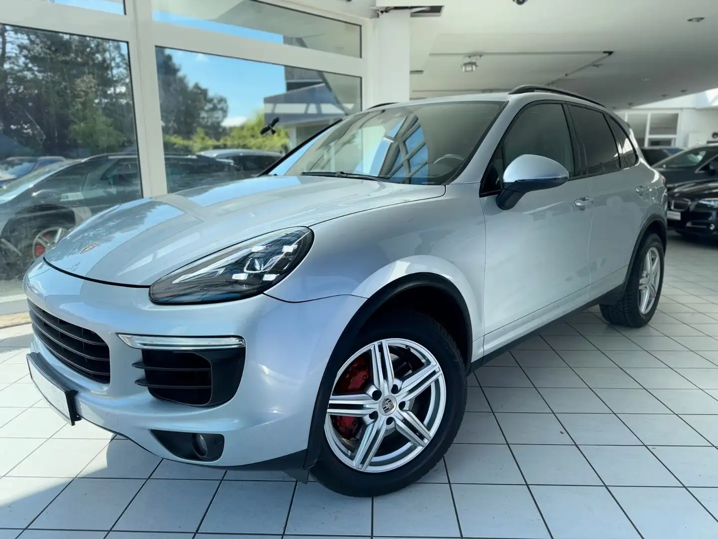 Porsche Cayenne S 3.6 *BOSE*Panorama*Sitzbelüftung* Silber - 2