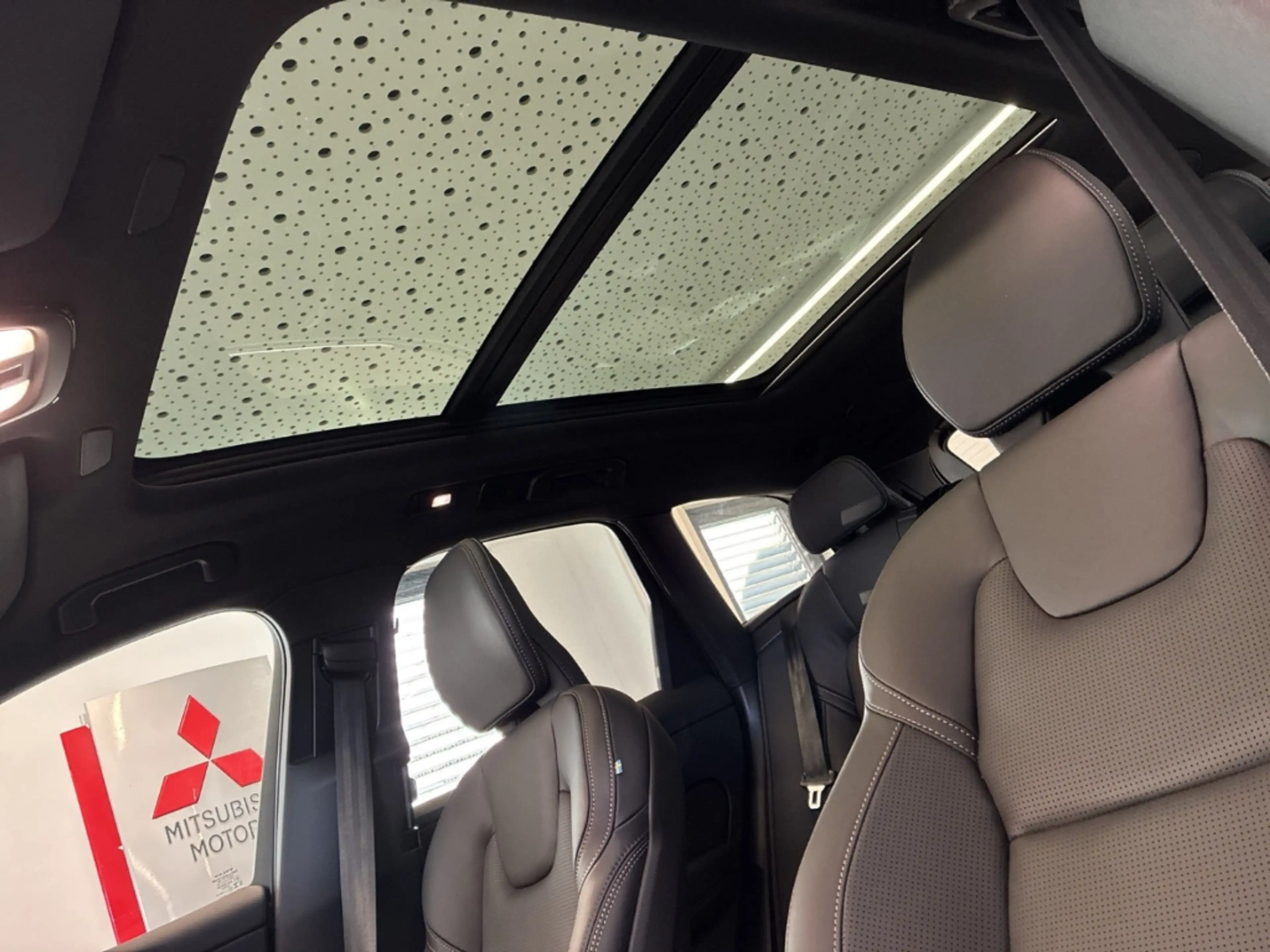 Volvo XC60 2.0 B5 MH AWD Black-Edition Plus AHK Harman Kardon — photo 15