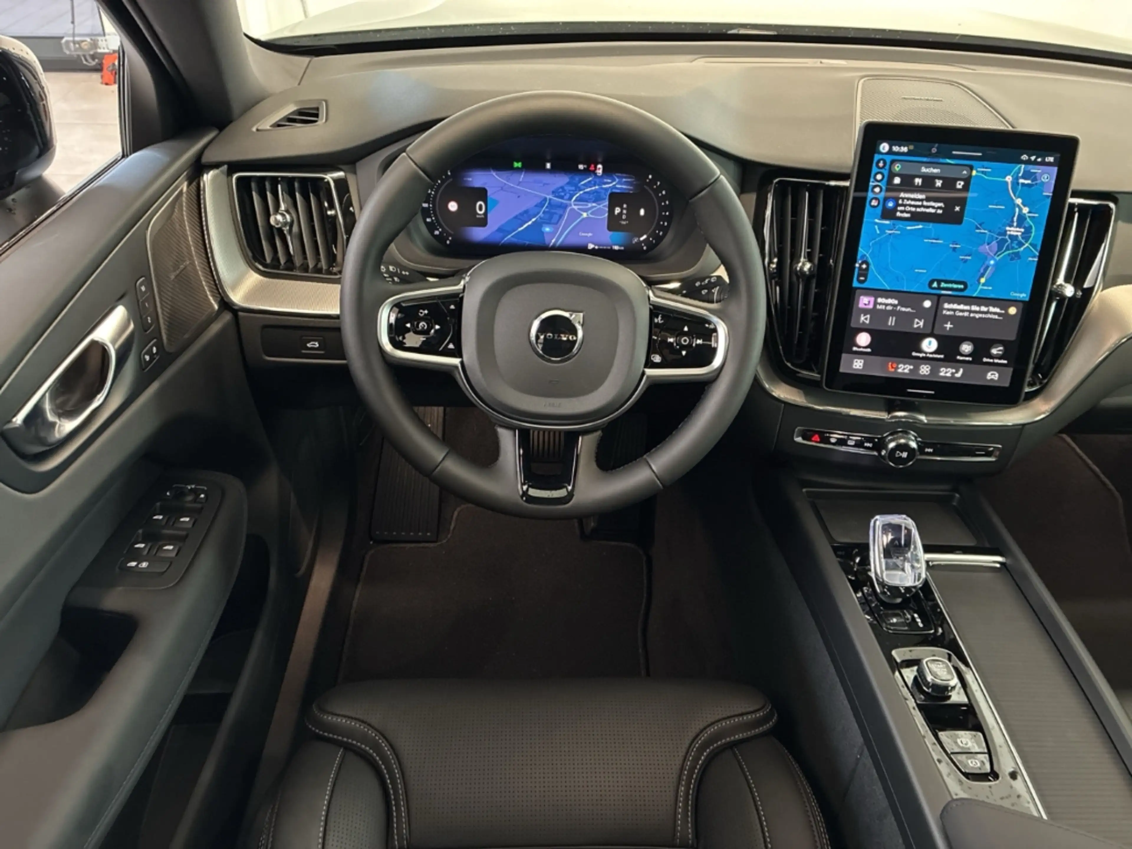 Volvo XC60 2.0 B5 MH AWD Black-Edition Plus AHK Harman Kardon — photo 9