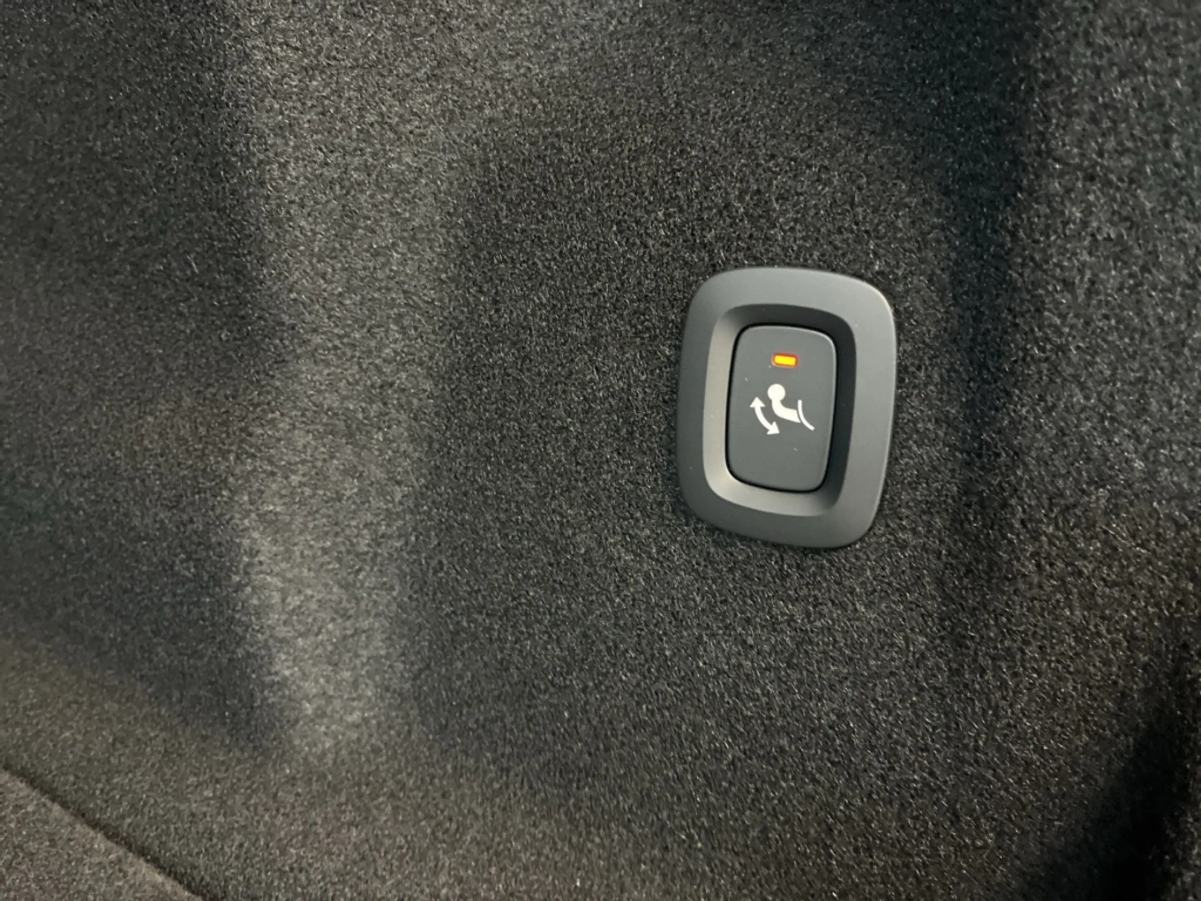 Volvo XC60 2.0 B5 MH AWD Black-Edition Plus AHK Harman Kardon — photo 7