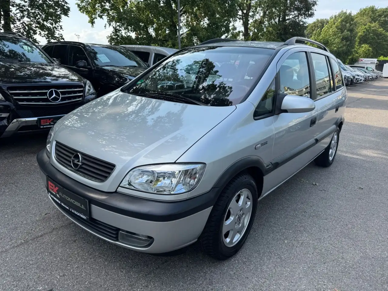 2002 Opel Zafira Elegance 1.8 / 7 Sitze Klima AHK 1 Hand, photograph 1
