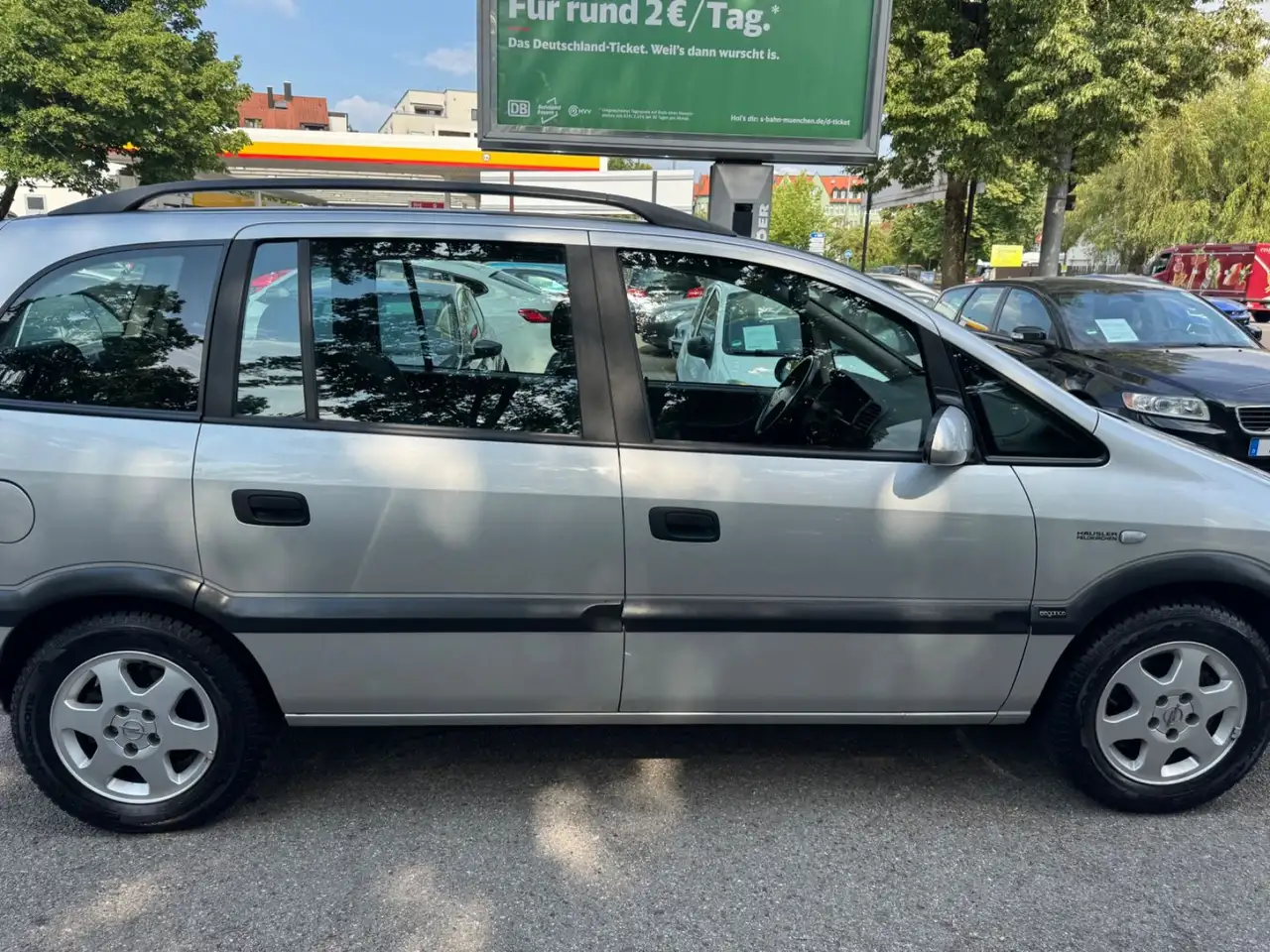 2002 Opel Zafira Elegance 1.8 / 7 Sitze Klima AHK 1 Hand, photograph 4