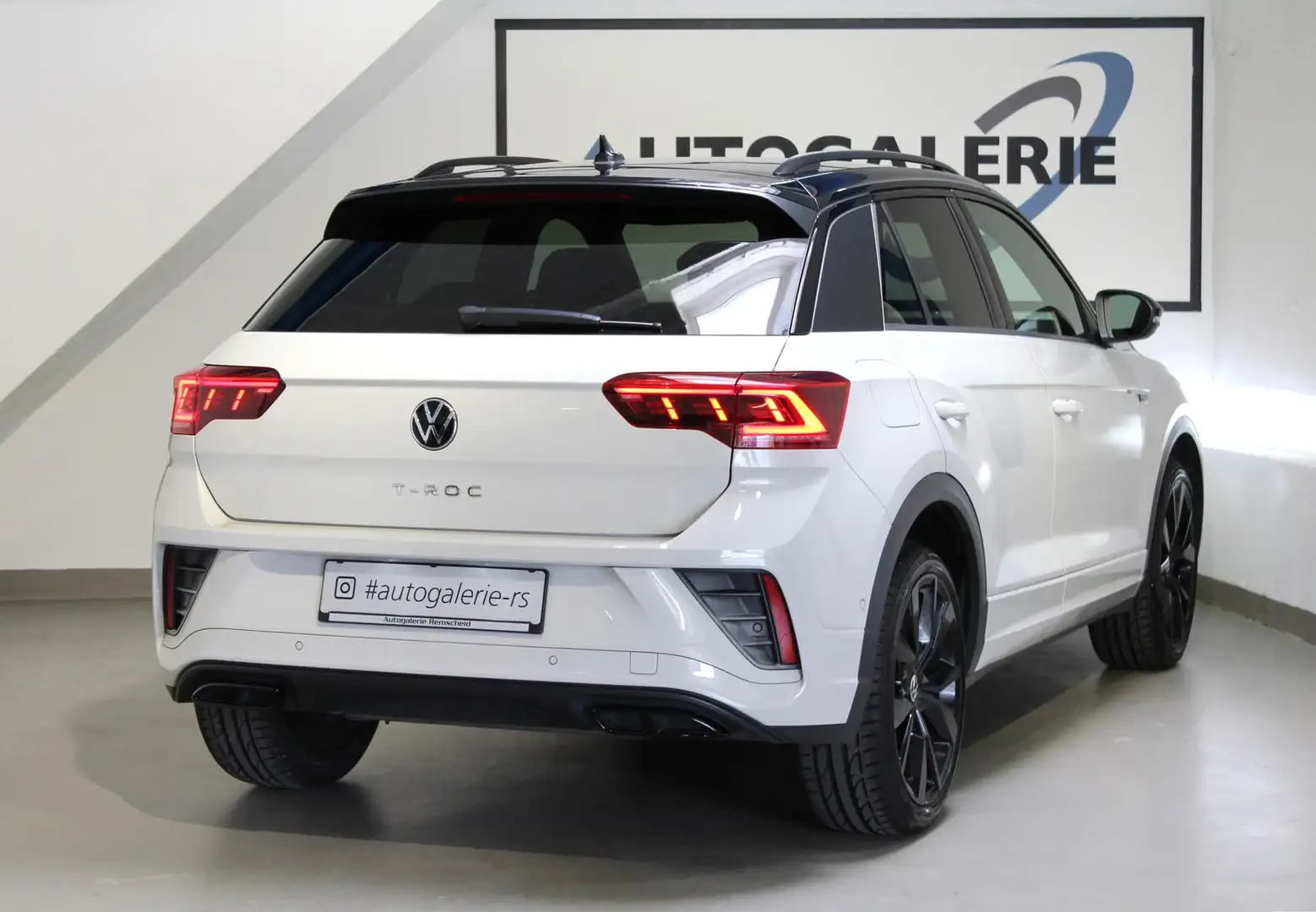 Volkswagen T-Roc DSG*BLACK STYLE*R LINE*VIRTUAL*IQ*KAM*1.HD Gris - 2