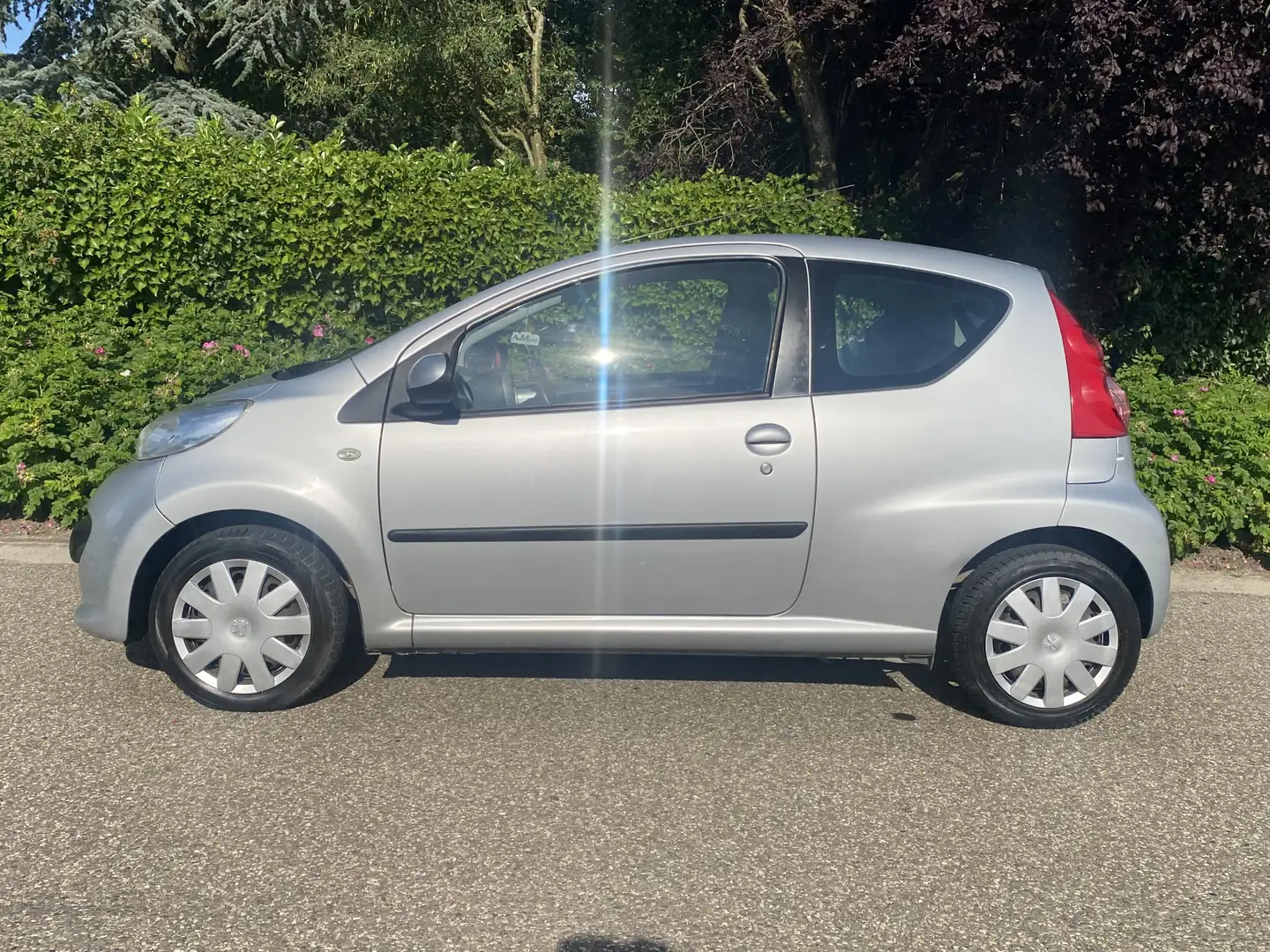 Peugeot 107 1.0-12V XS origineel Nederlands nette auto Grigio - 2