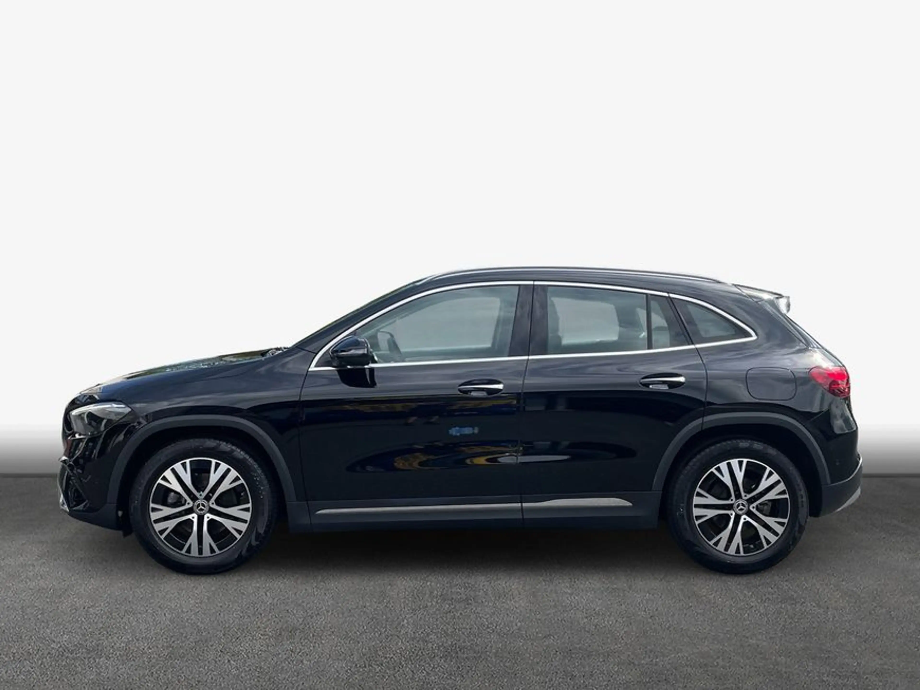 Mercedes-Benz GLA 200 GLA — photo 4