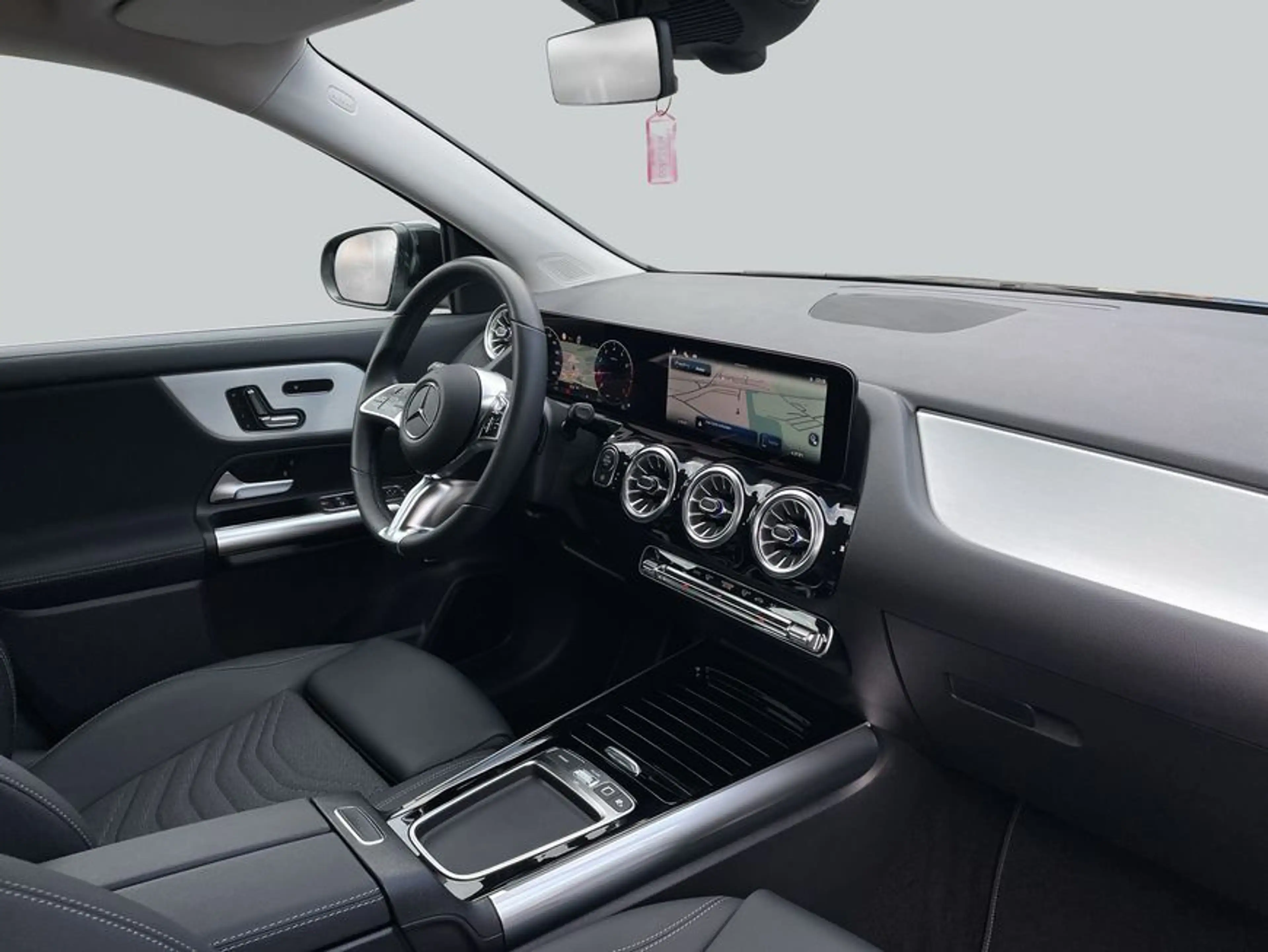 Mercedes-Benz GLA 200 GLA — photo 15