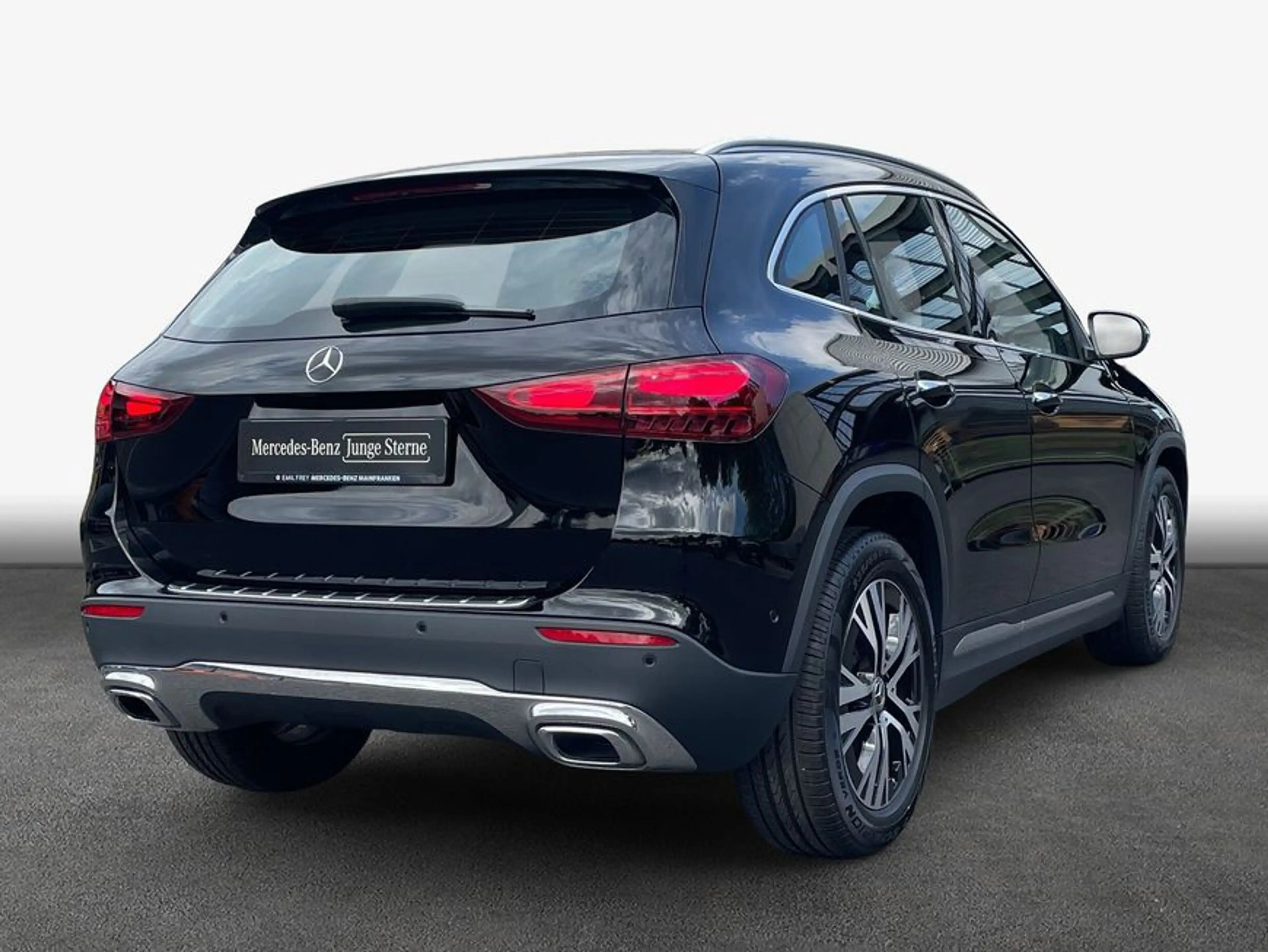 Mercedes-Benz GLA 200 GLA — photo 2