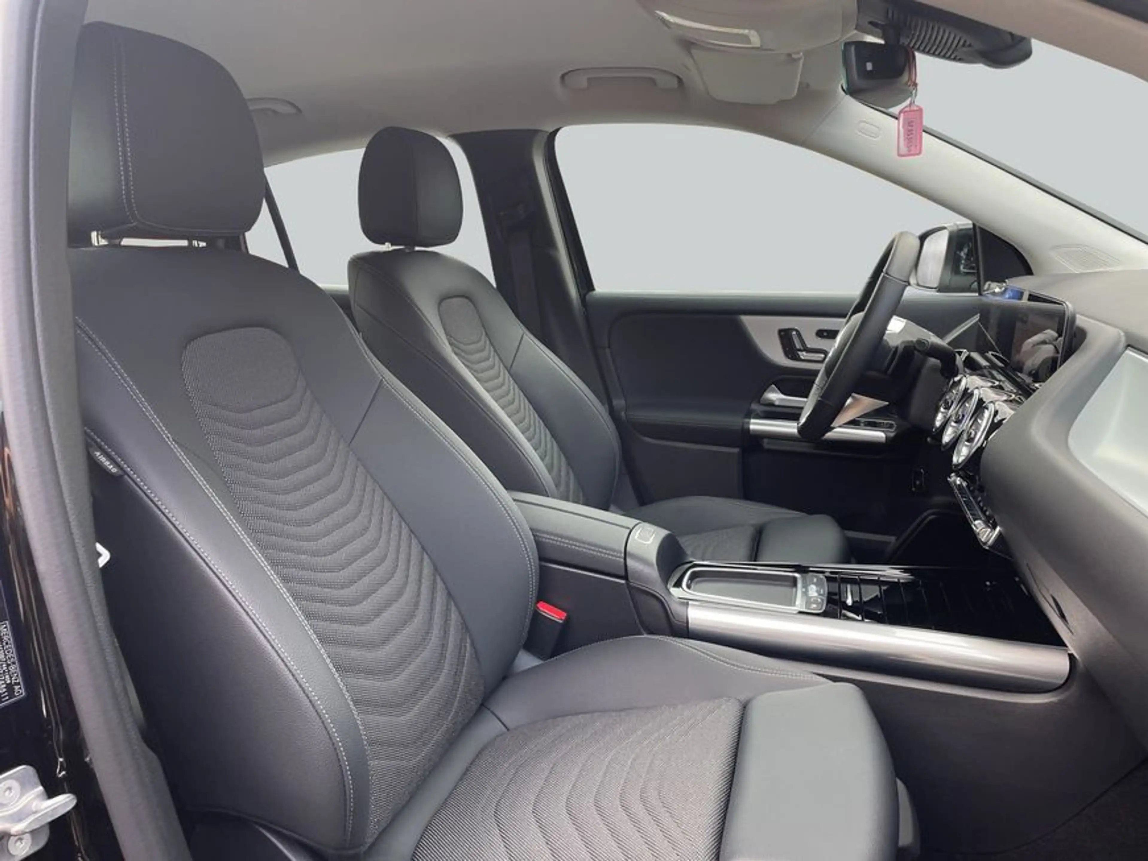 Mercedes-Benz GLA 200 GLA — photo 12