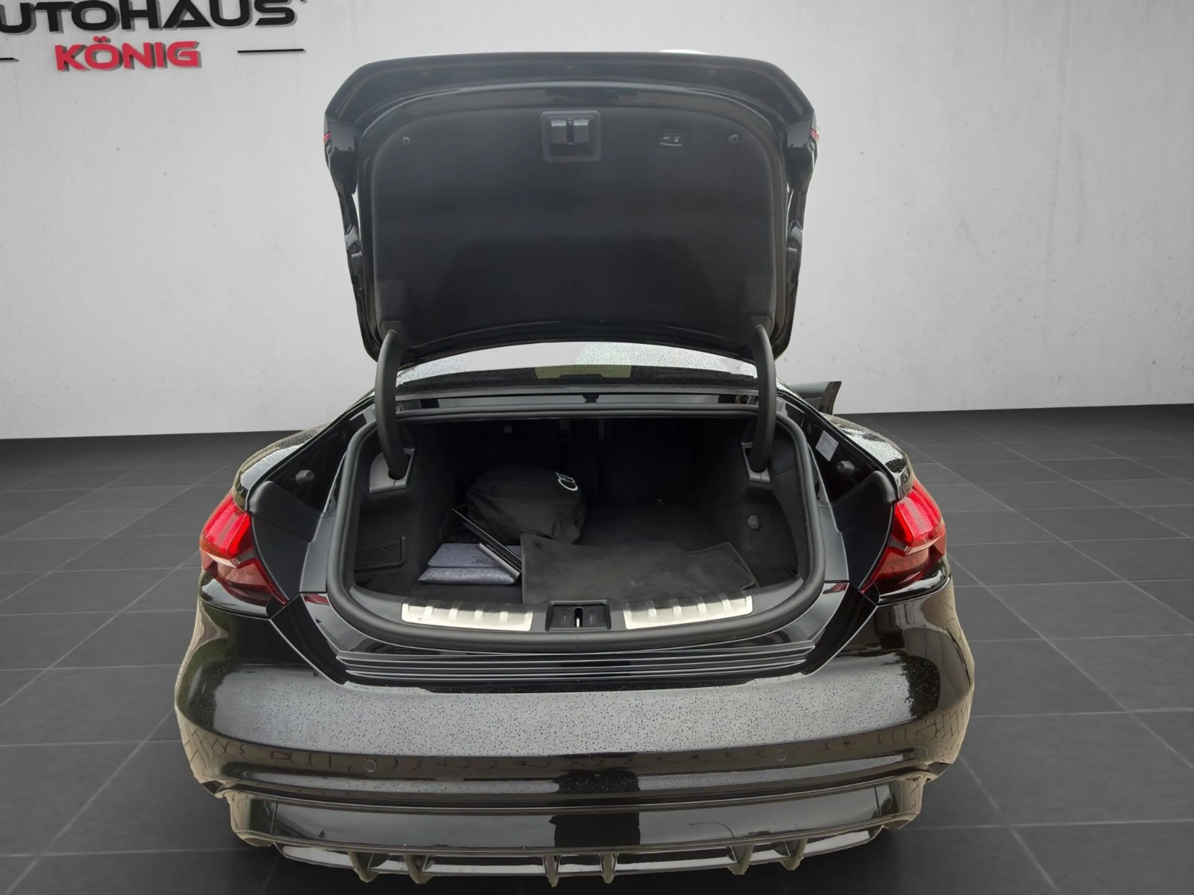 Audi e-tron GT RS quattro Black*Pano*360°*B&O*21" — photo 10
