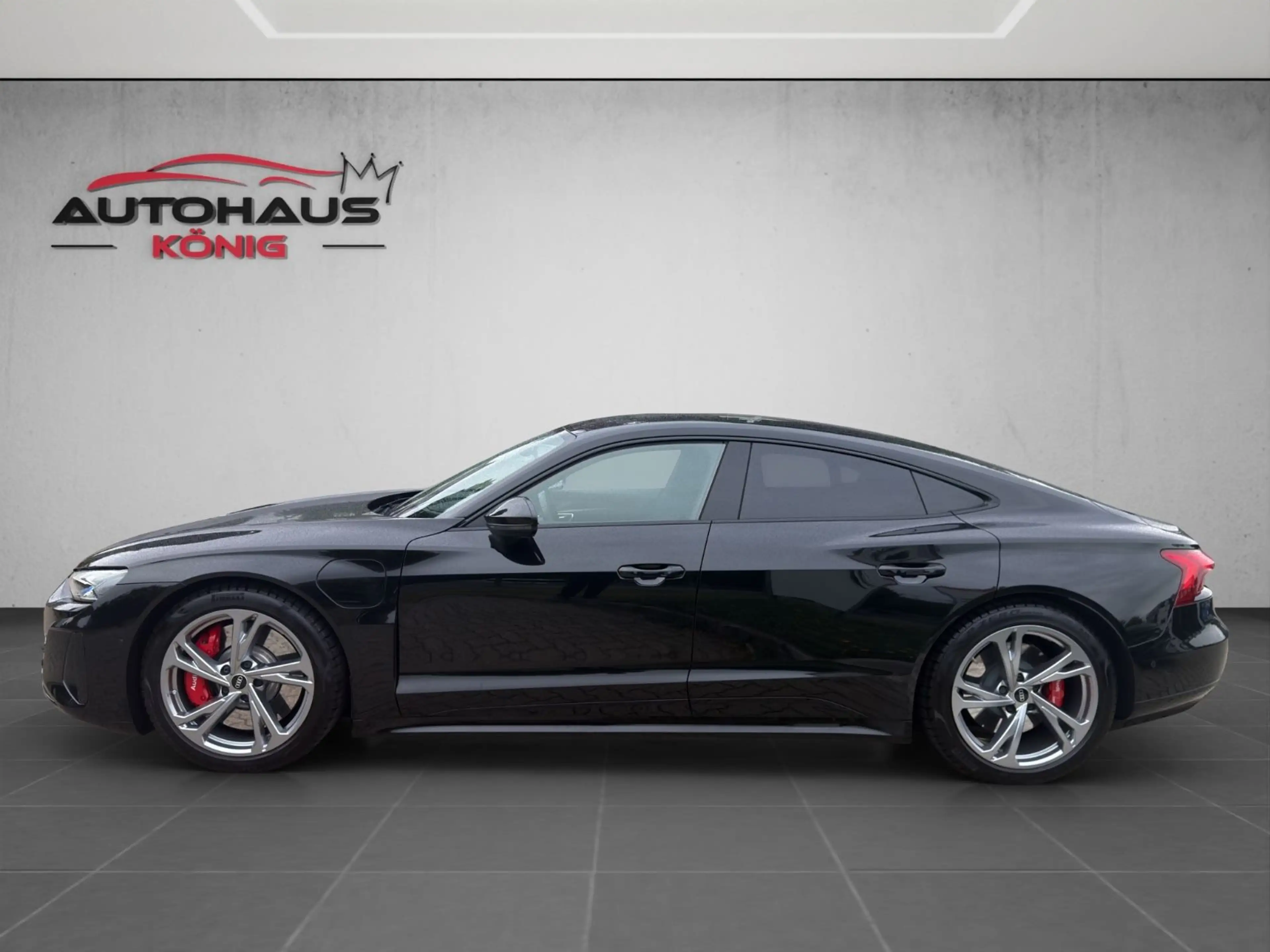 Audi e-tron GT RS quattro Black*Pano*360°*B&O*21" — photo 8
