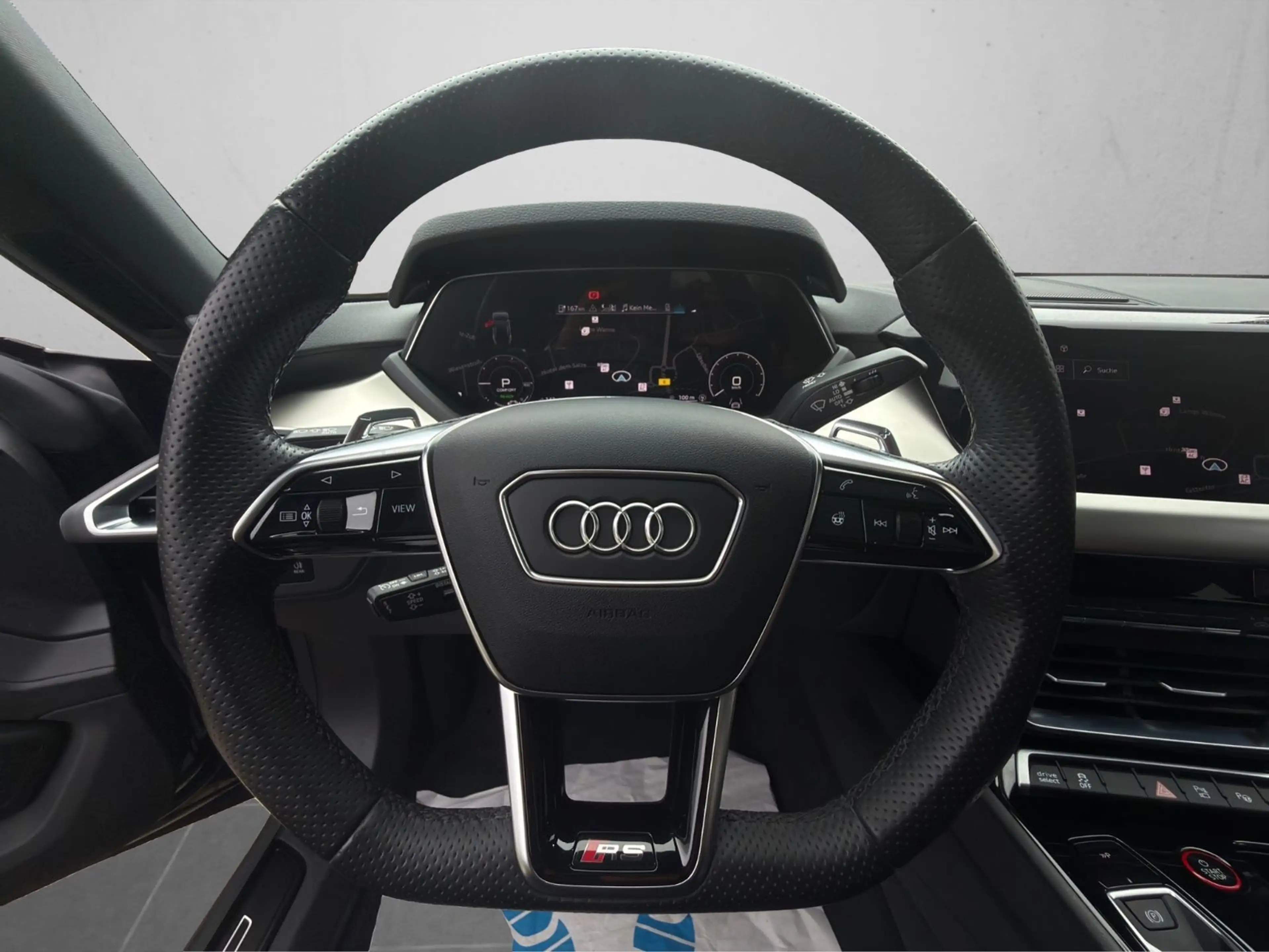 Audi e-tron GT RS quattro Black*Pano*360°*B&O*21" — photo 11