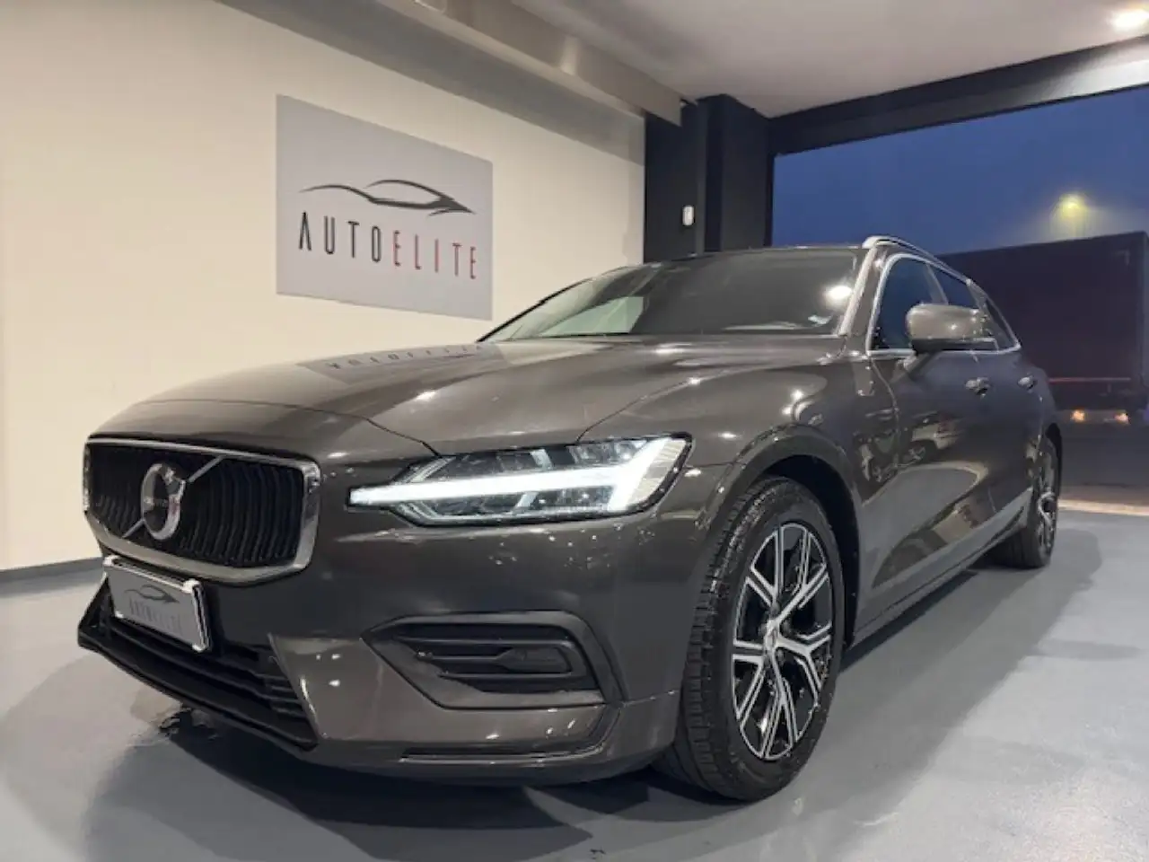 Volvo V60 B4 (d) 197CV automatico Core