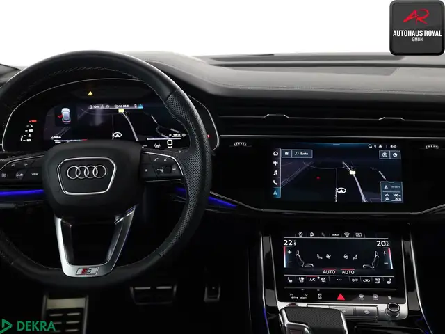 Audi SQ8 view 10
