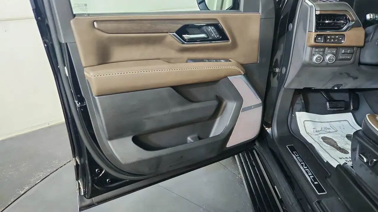 GMC Yukon снимка GMC Yukon