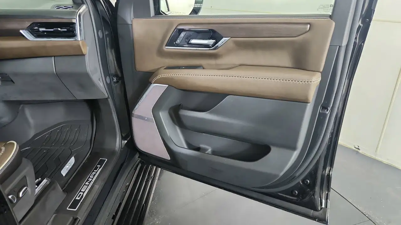 GMC Yukon снимка GMC Yukon
