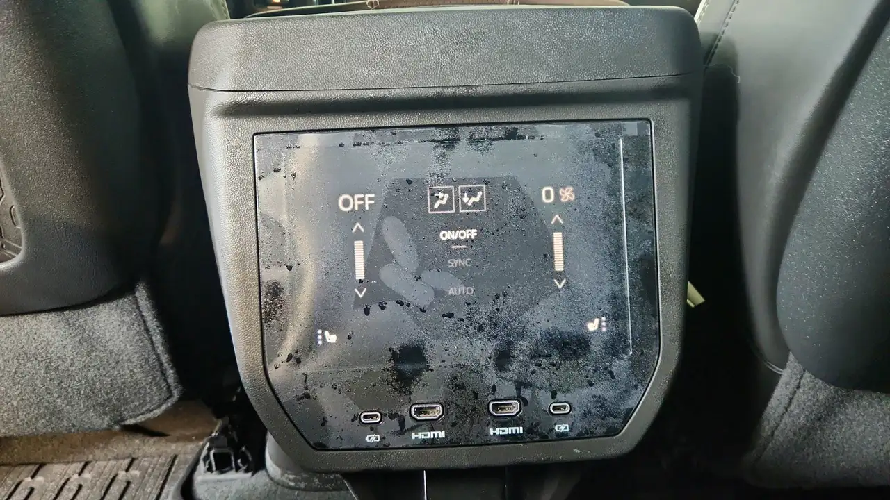 GMC Yukon снимка GMC Yukon