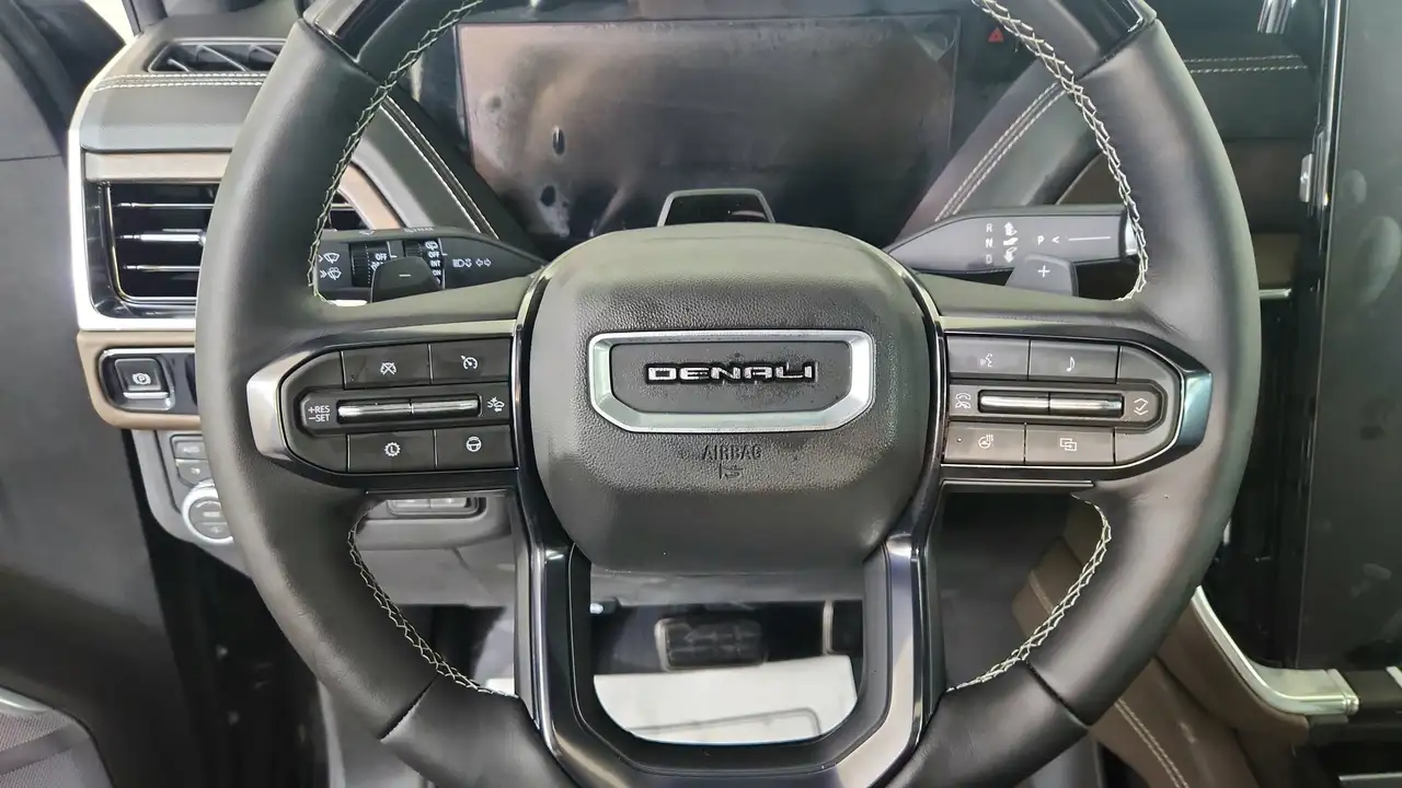 GMC Yukon снимка GMC Yukon