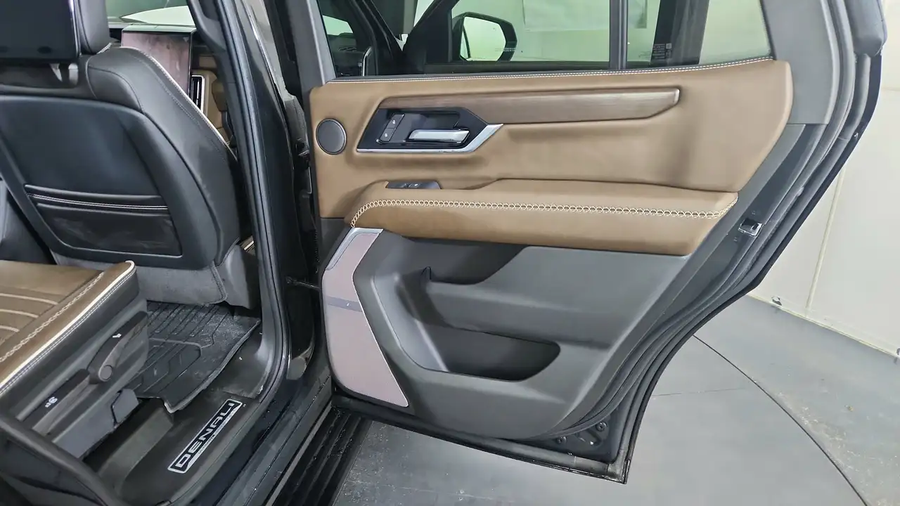 GMC Yukon снимка GMC Yukon