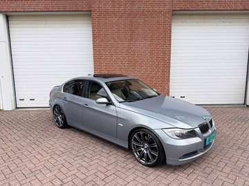 i AUTOM/SPORT LEER/NAVI/DAK/CLIMA/XENON/19"M VELG/