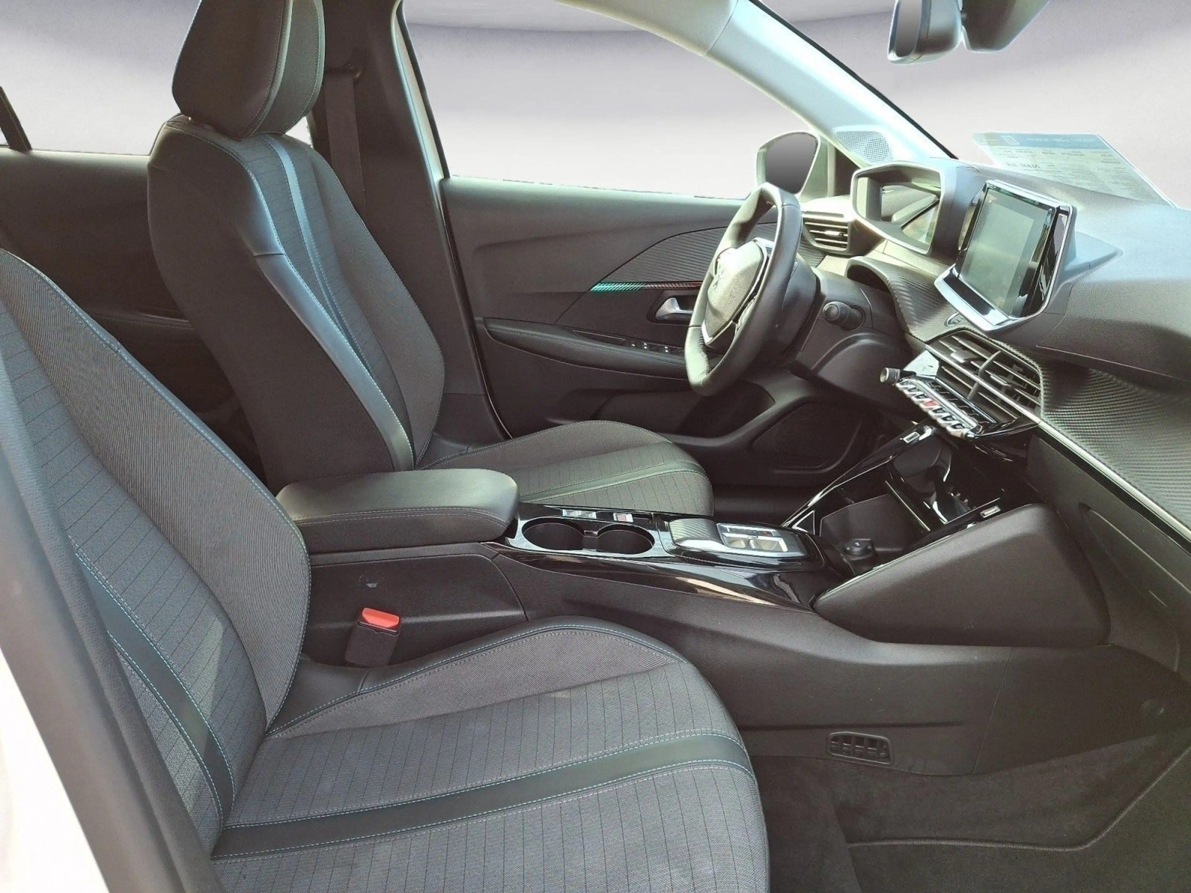 Peugeot e-208 136 Allure+ LED Scheinwerfer Bluetooth PDC — photo 14