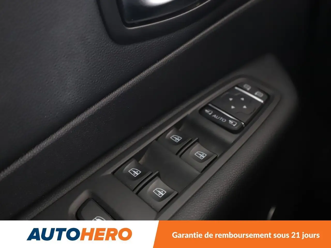 Renault Captur — photo 27