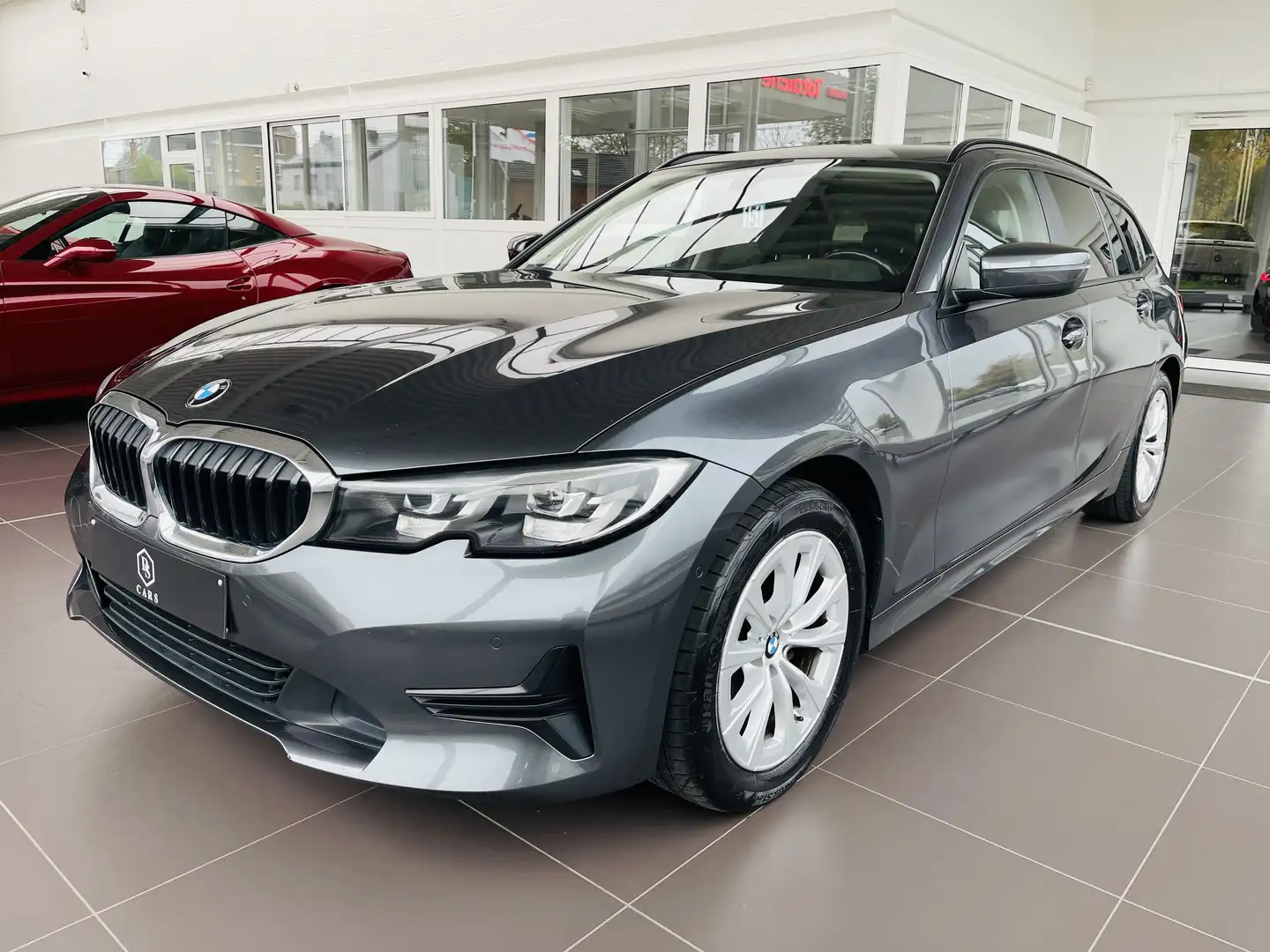 BMW 318 dA MHEV ** GARANTIE + COCKPIT + LED + GPS + CUIR** Grijs - 1