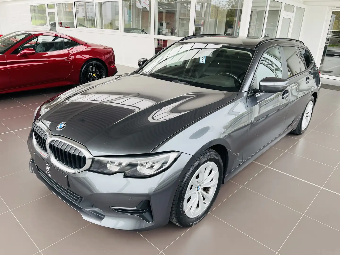 BMW 318 dA MHEV ** GARANTIE + COCKPIT + LED + GPS + CUIR** Grijs - 2