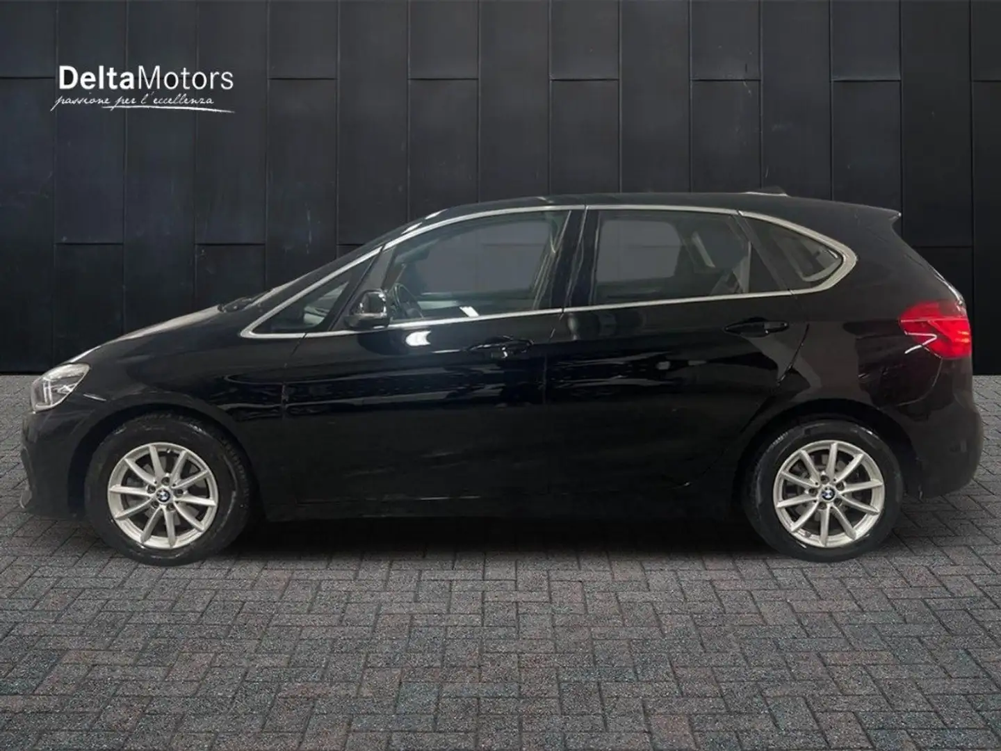 BMW 216 - 216d Active Tourer Advantag Schwarz - 2