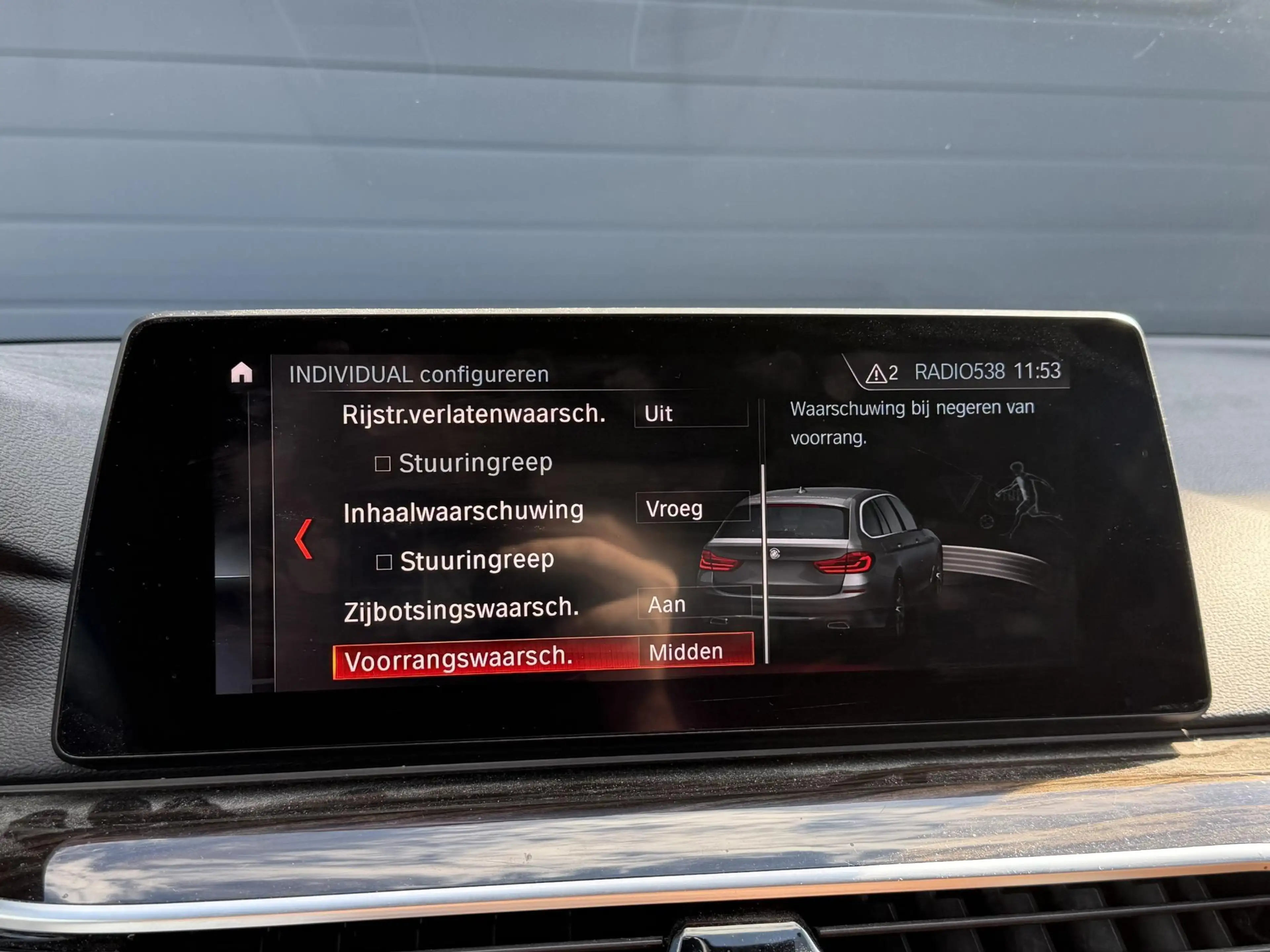 BMW 530 5-serie Touring 530d High Executive M-Sport | 360* — photo 22