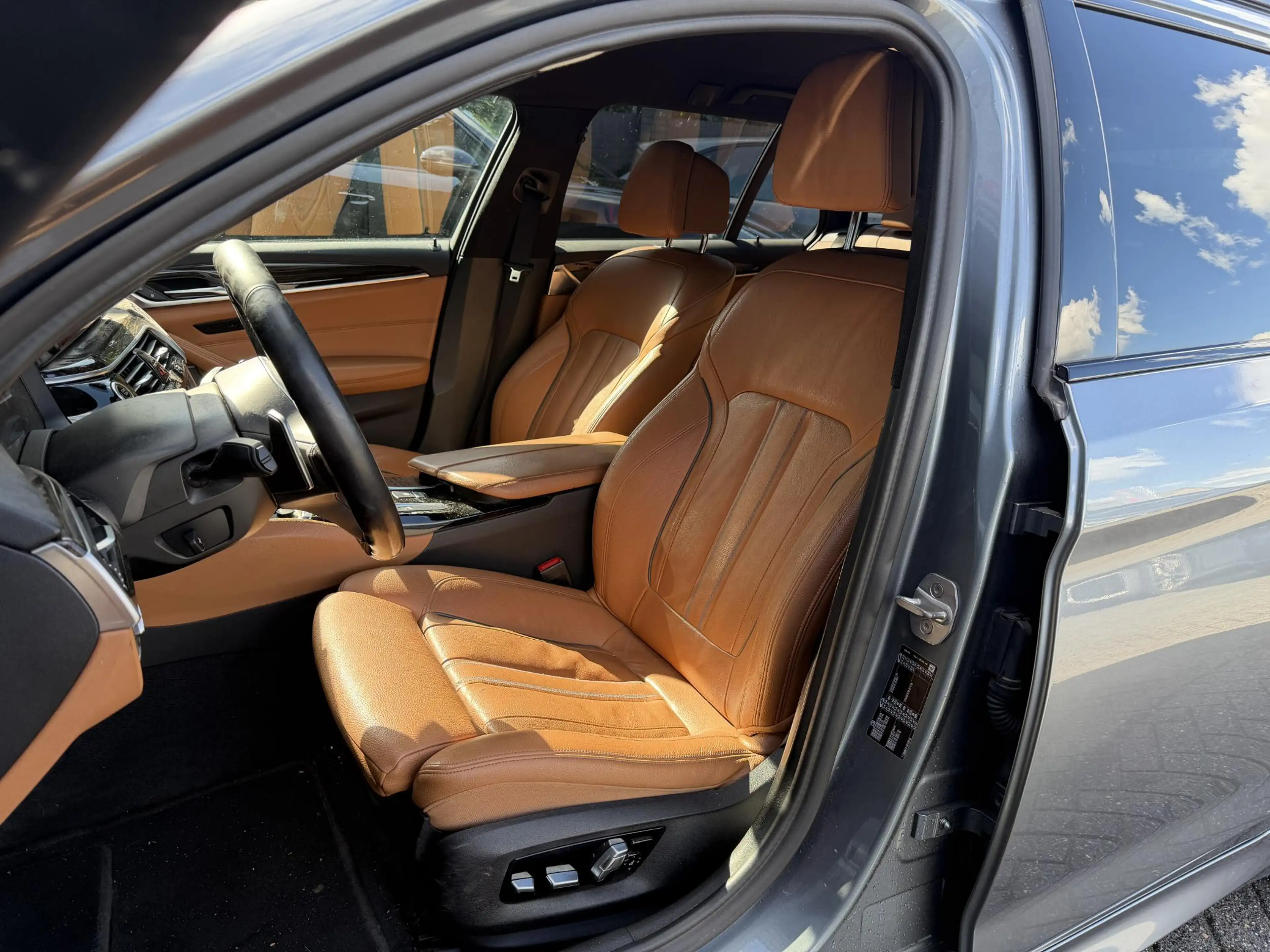 BMW 530 5-serie Touring 530d High Executive M-Sport | 360* — photo 12
