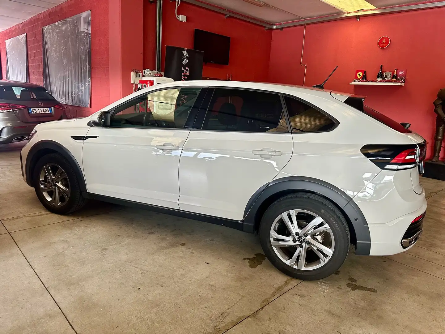 Volkswagen Taigo Taigo 1.0 tsi R-Line 110cv dsg Grigio - 2