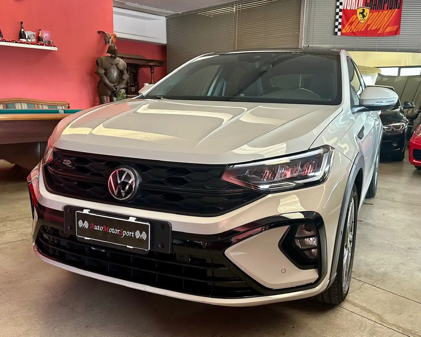 Volkswagen Taigo Taigo 1.0 tsi R-Line 110cv dsg Grigio - 1