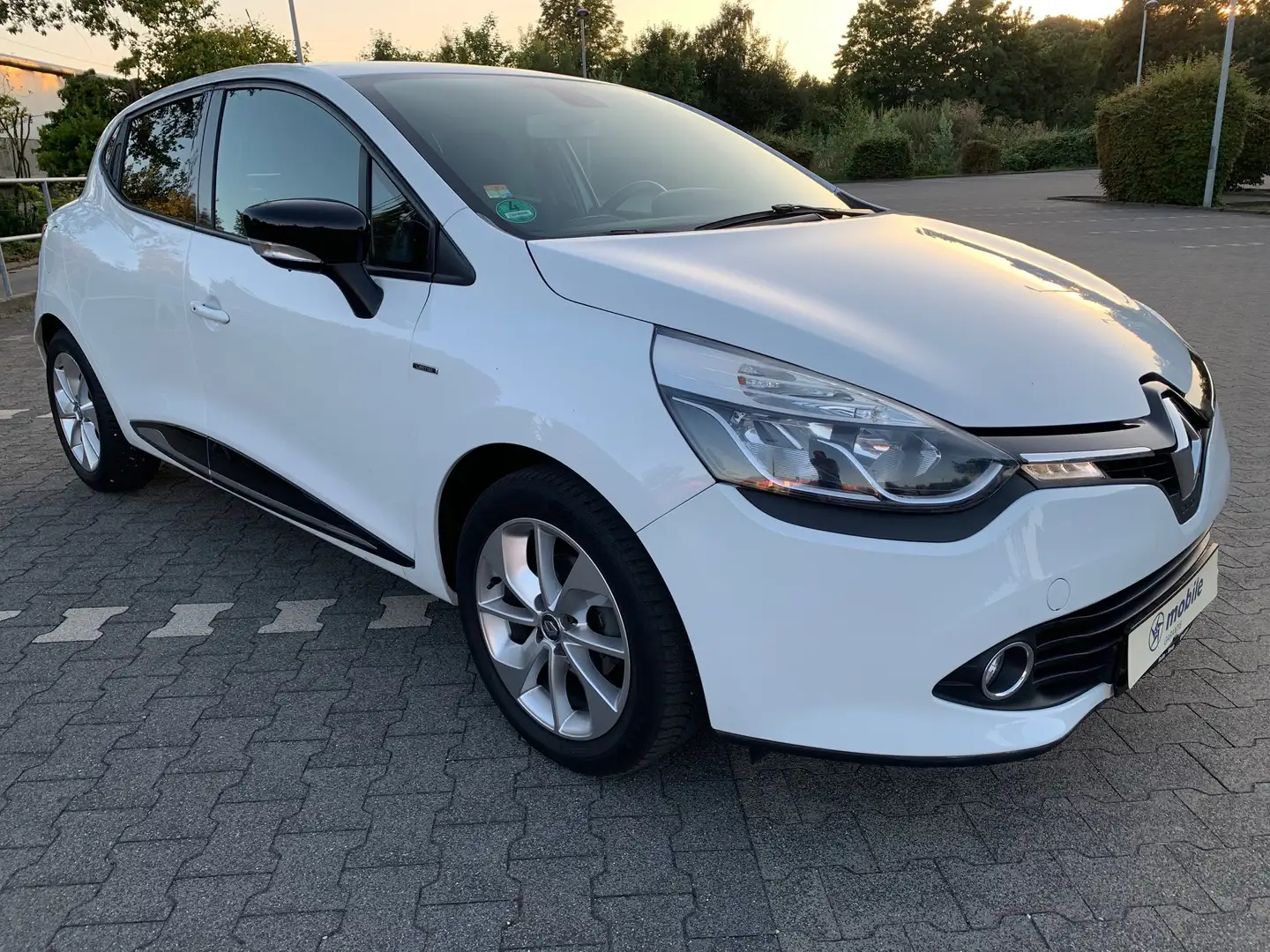 Renault Clio 1.2 16V 75 LIMITED*KLIMA*PDC*DAB*ALU*TEMPOM*SCHECK Weiß - 2