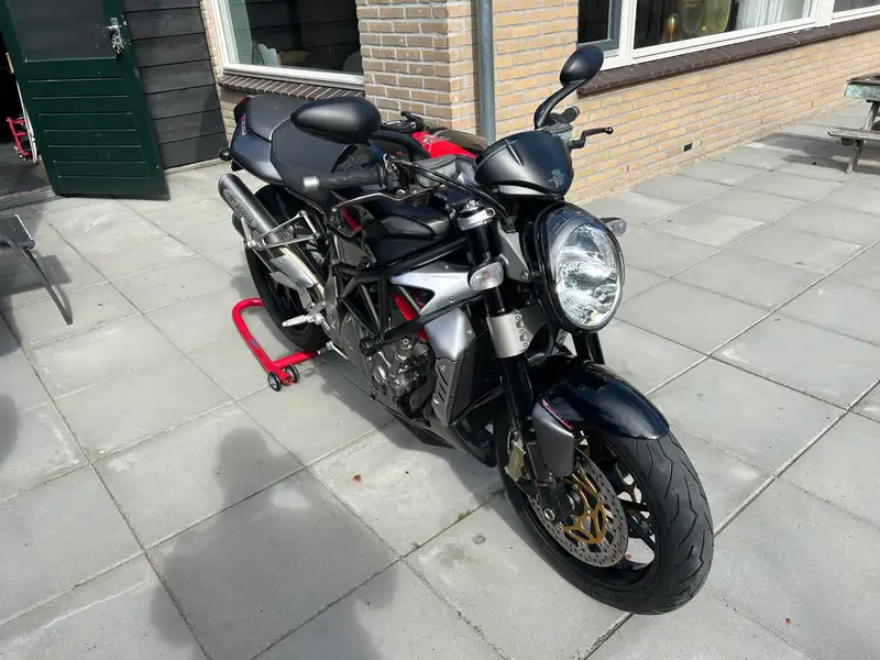 MV Agusta Brutale 910 - foto 4