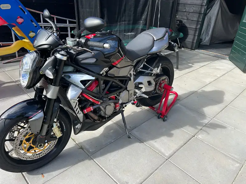 MV Agusta Brutale 910 - foto 3