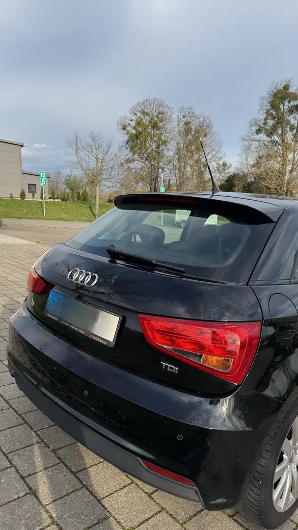 Audi A1 Sportback Schwarz - 2