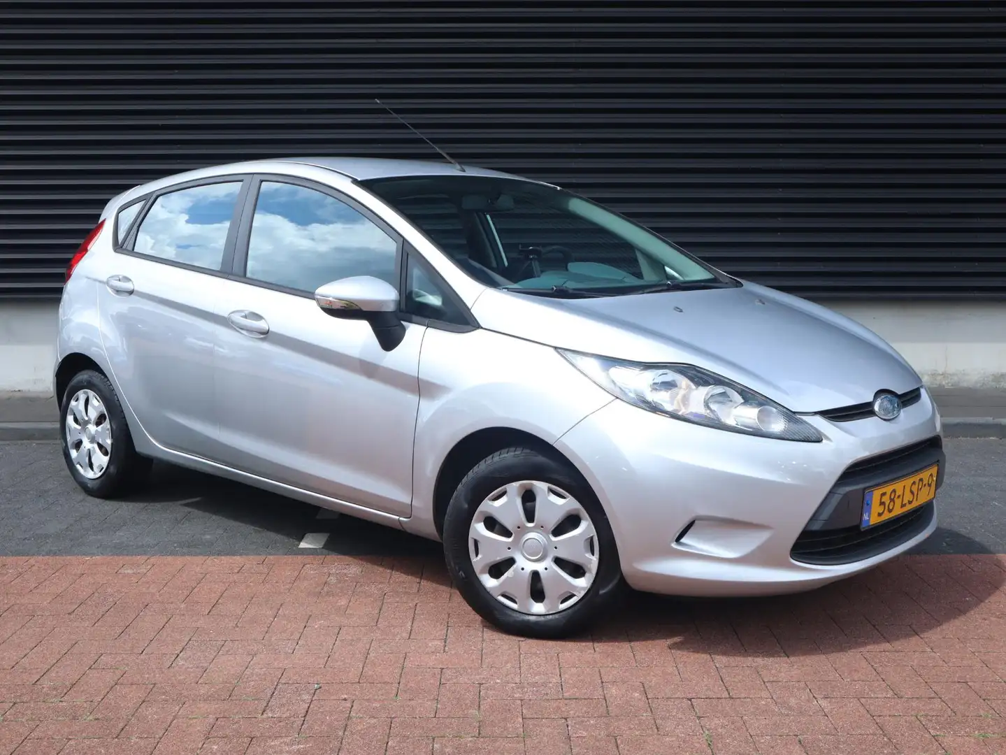Ford Fiesta 1.25 Limited | Airco | Elektrische ramen | Central Gris - 2