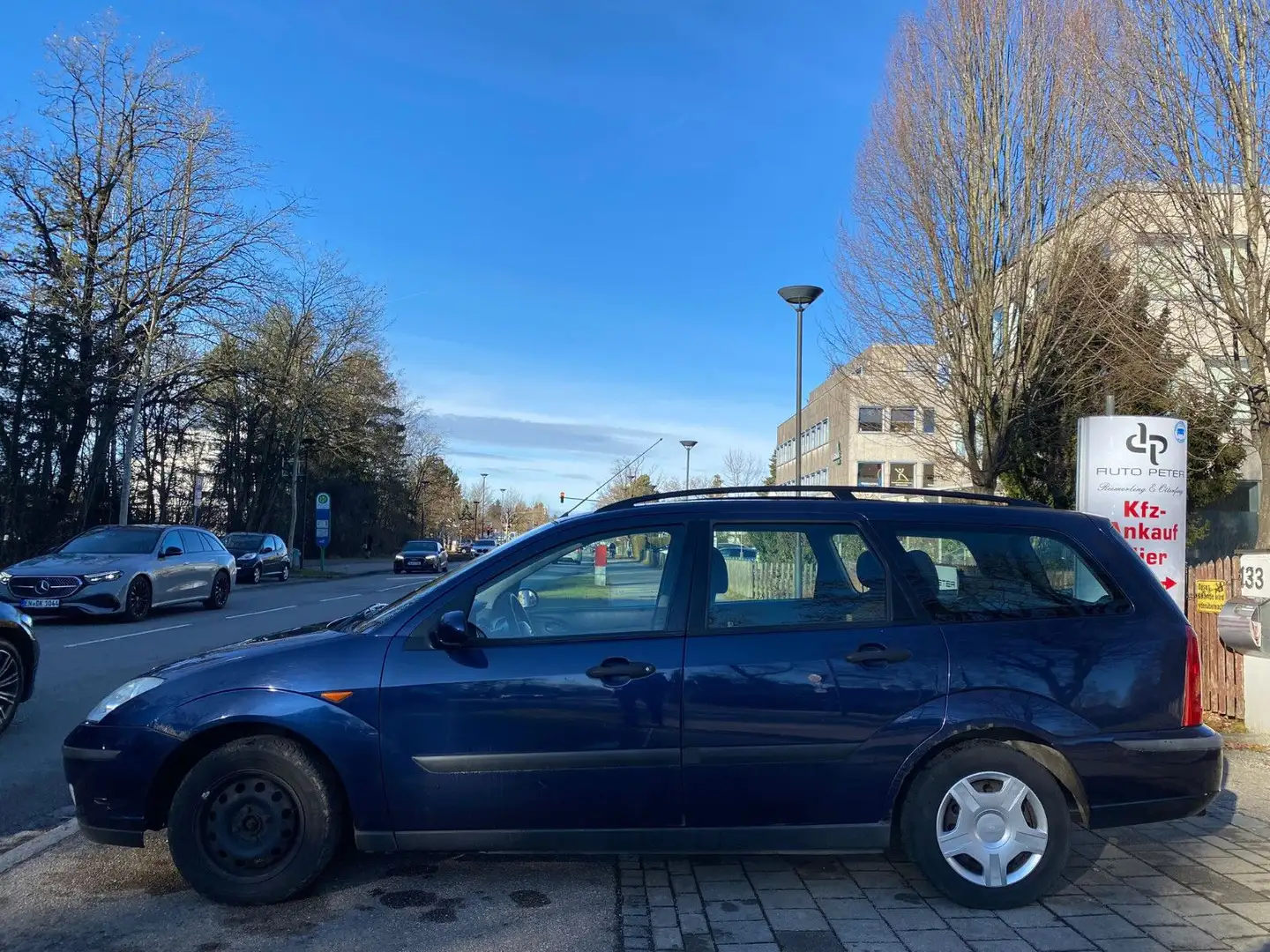 Ford Focus 1.6 Finesse Blau - 2