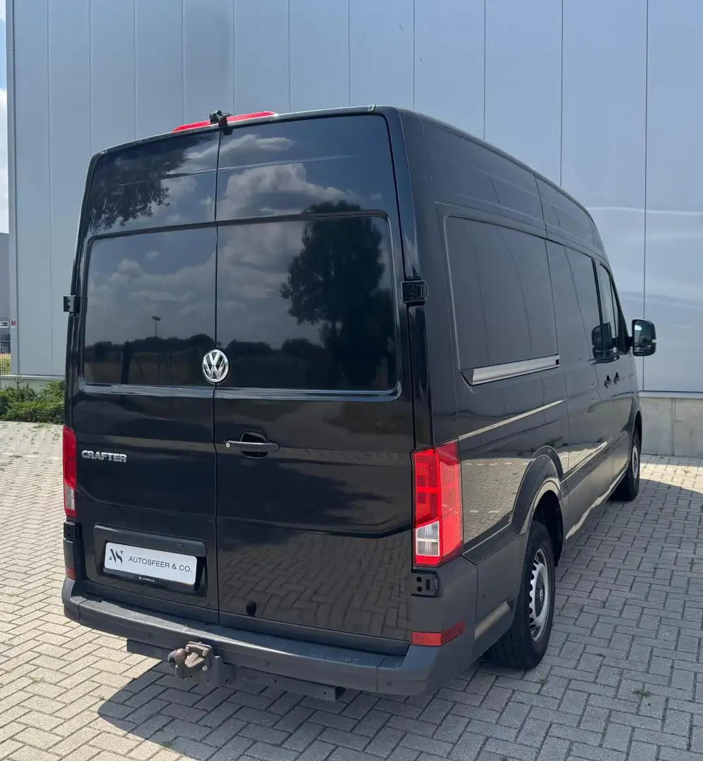 Volkswagen Crafter 30 2.0 TDI L3H3 Highline CARPLAY NAVI Zwart - 2