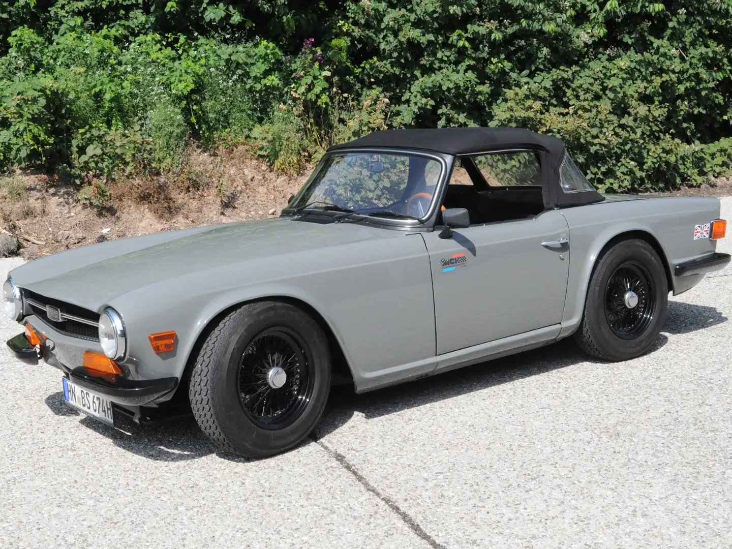 Triumph TR6 Grau - 2