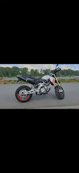Aprilia Dorsoduro - foto 3