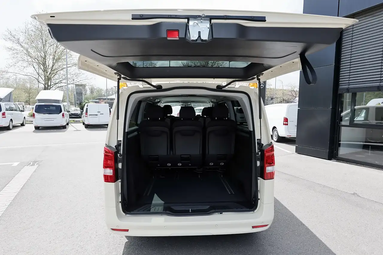 Mercedes-Benz Vito 114 Tourer TAXI RüKam+AHK+Schiebet.li+Aud40 8
