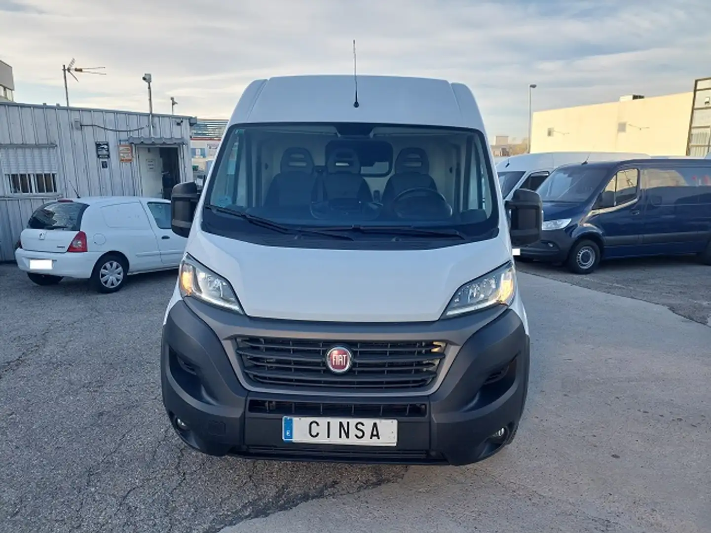 Fiat Ducato Fg. 35 2.2Mjt L3 H2 Panelado 140CV Weiß - 2