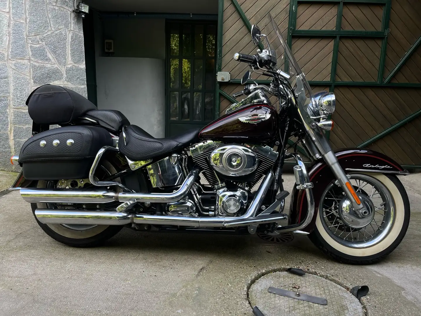 Harley-Davidson Softail Deluxe Rouge - 1