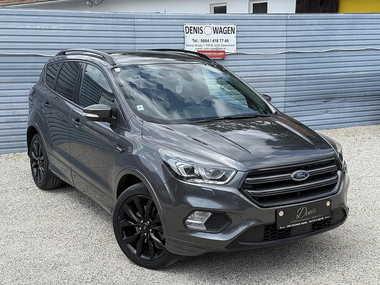 Ford Kuga 1,5 TDCi ST-Line Start/Stop Powershift Aut. vol... Silber - 1