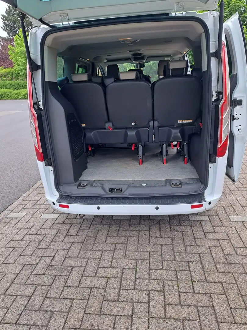 Ford Tourneo Custom 300 L1H1 VA Trend Bílá - 1