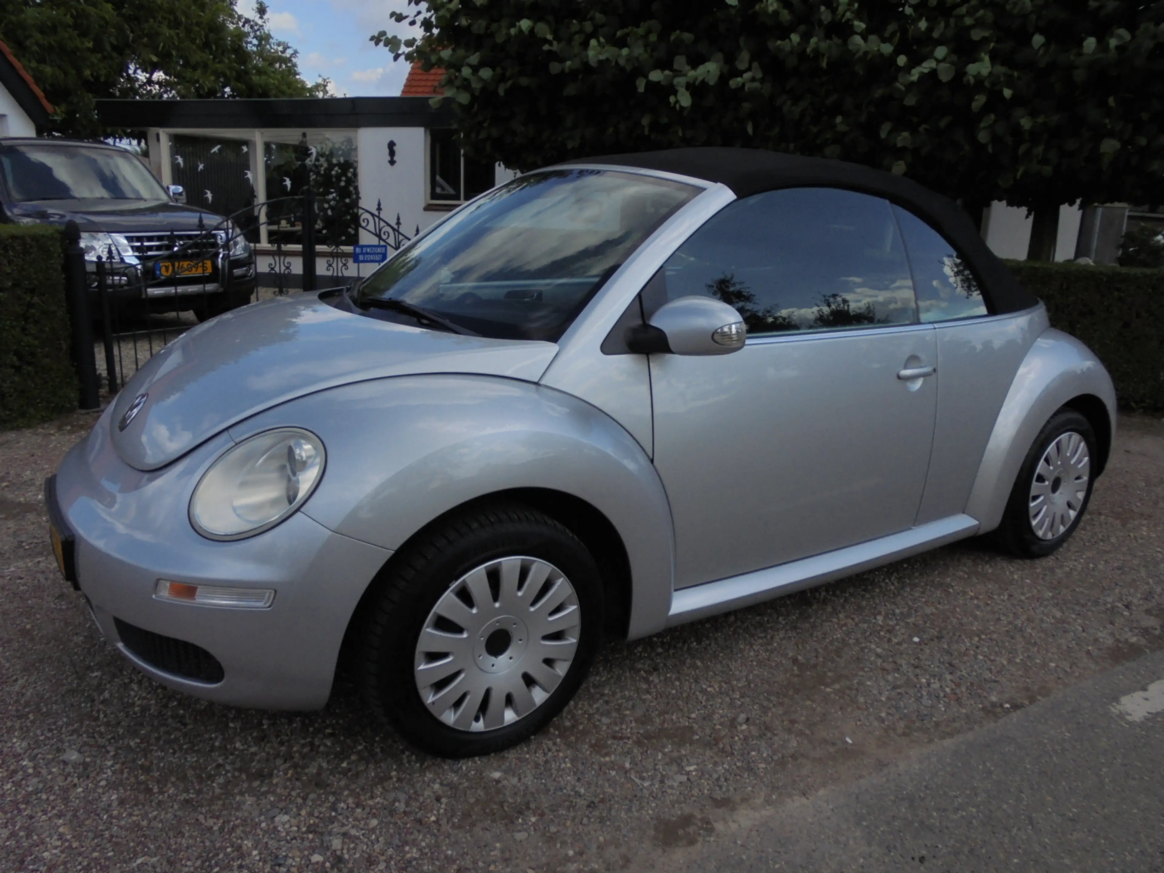 Volkswagen New Beetle Cabriolet 1.6 Highline **NL-AUTO**122.000 org.km.N — photo 4