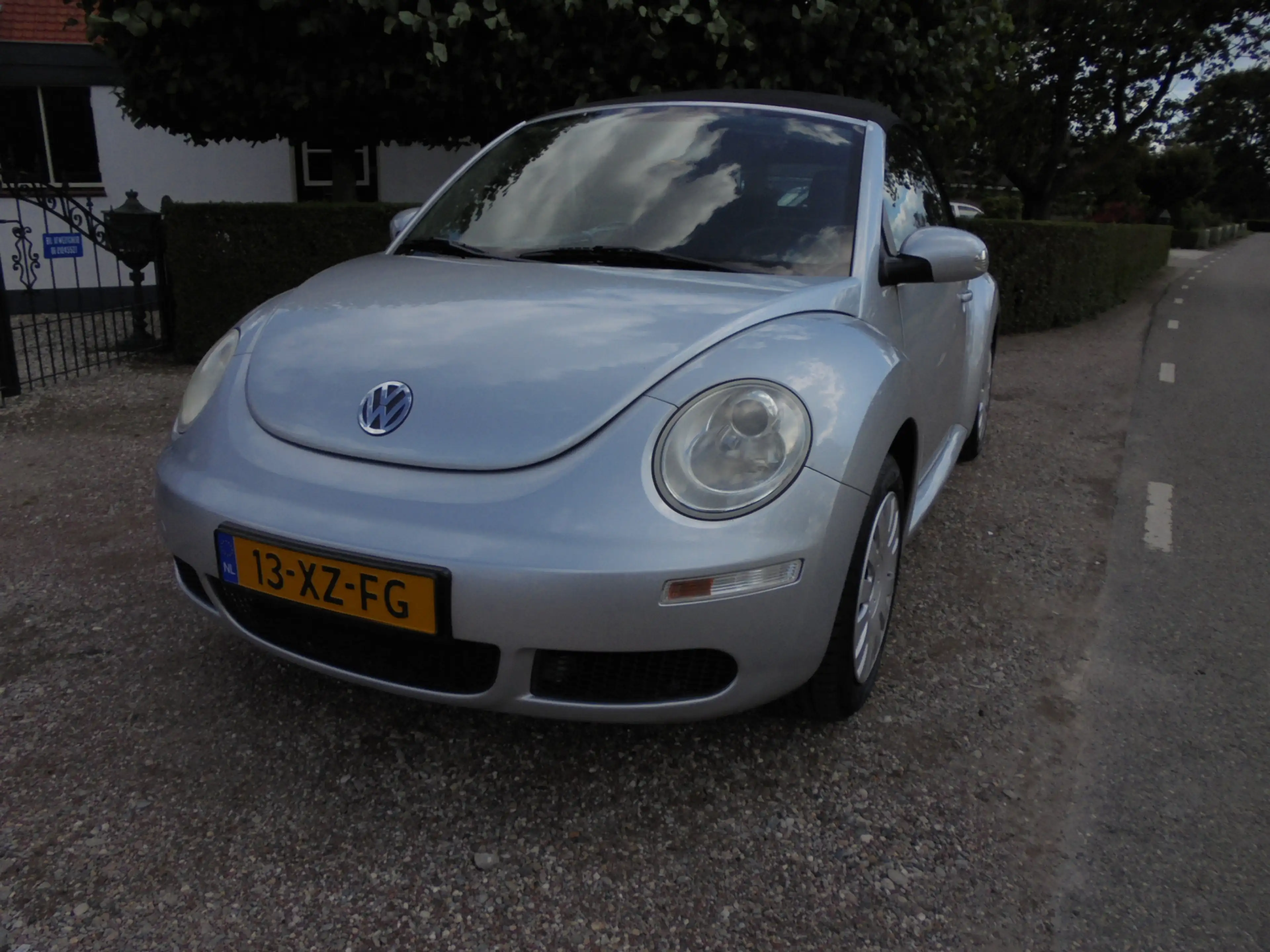Volkswagen New Beetle Cabriolet 1.6 Highline **NL-AUTO**122.000 org.km.N — photo 3